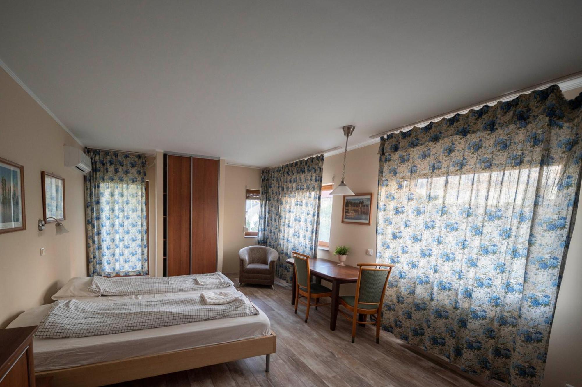 Carolina Apartman Budapeste Exterior foto